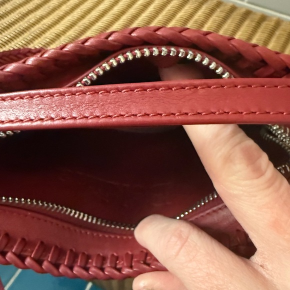 Beklina red Leather Crossbody Bag - Picture 4 of 4